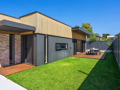 7A Chadwick Street, Hilton WA 6163