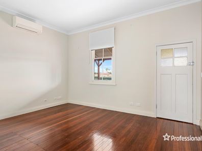 102 Moran Street, Victory Heights WA 6432