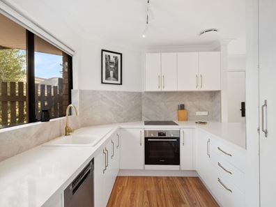 8/15 Ewen Street, Scarborough WA 6019