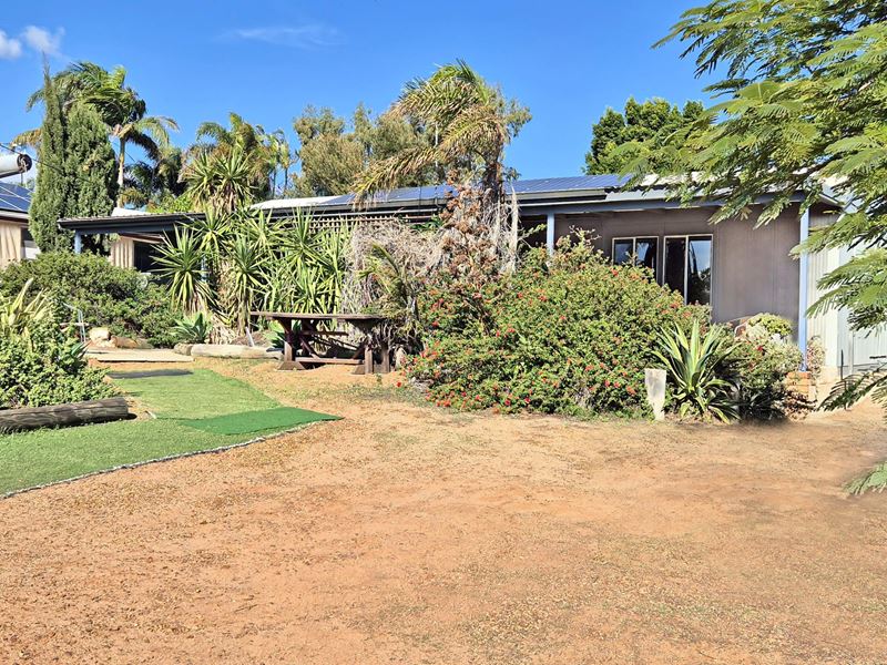 9 Chick Place, Kalbarri WA 6536