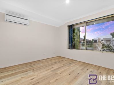 17 Edinburgh Road, Seville Grove WA 6112