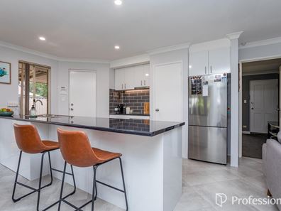81 Gribble Avenue, Armadale WA 6112