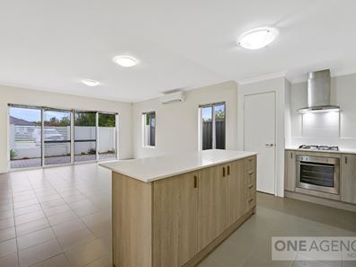 3 Chavez Close, Piara Waters WA 6112