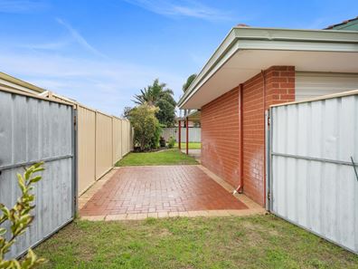 13 Minigwal Loop, Waikiki WA 6169