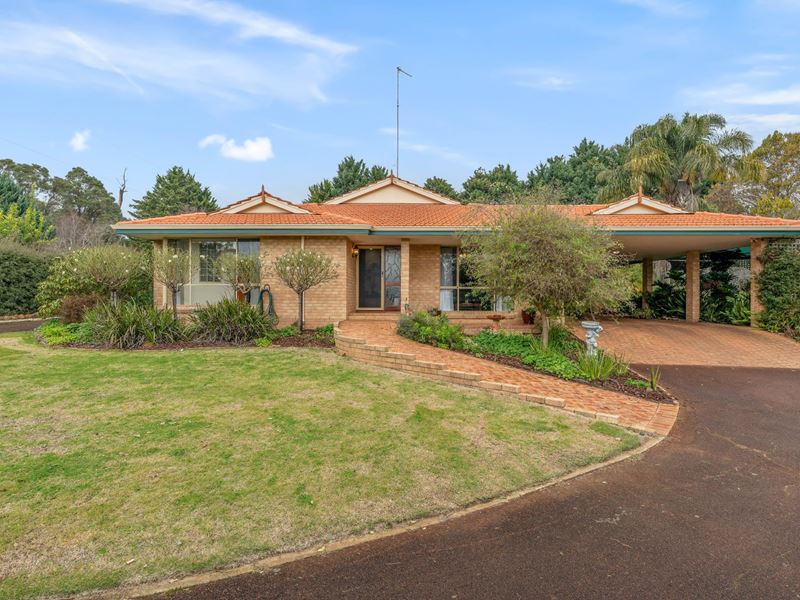 7 Caniroglen Court, Manjimup WA 6258