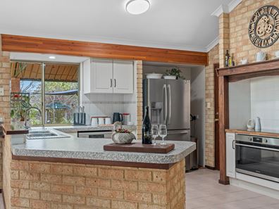 7 Caniroglen Court, Manjimup WA 6258