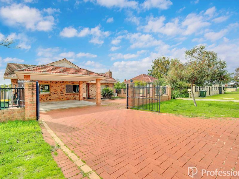 2 Taree Street, St James WA 6102