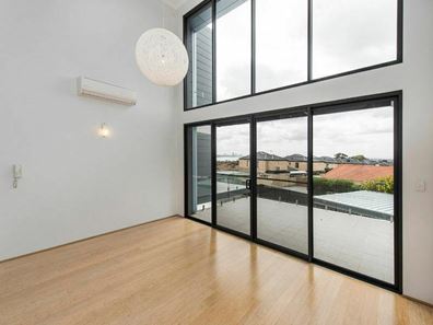 15/16 Bridges Road, Melville WA 6156