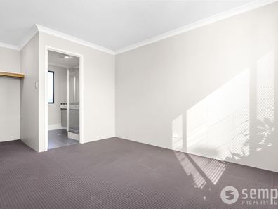 18 Wooleen Parkway, Beeliar WA 6164
