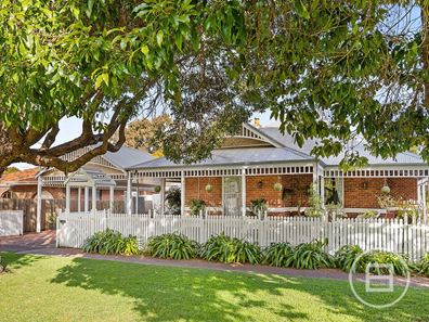 19 Swan Street East, Guildford WA 6055