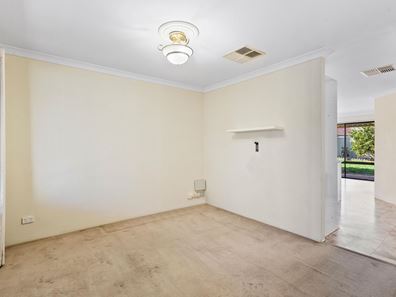4 Winfield Place, Greenfields WA 6210