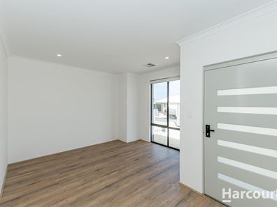 10 Primrose Loop, Eglinton WA 6034