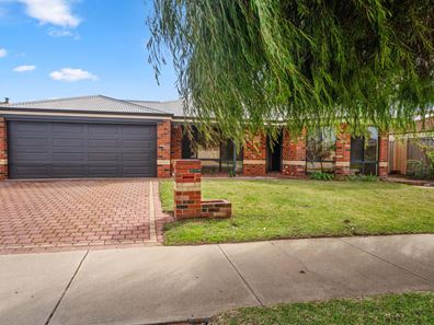 59 Fairview Drive, Waikiki WA 6169