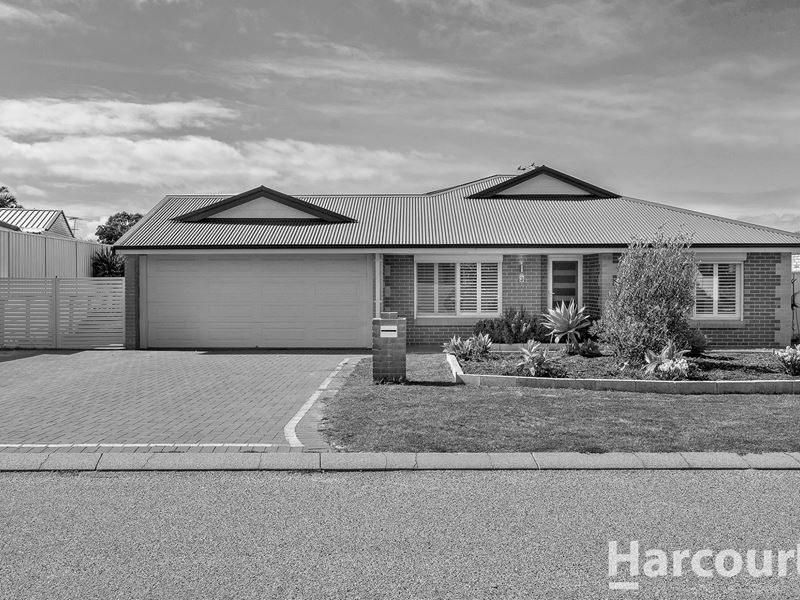 3 Waxberry Close, Halls Head WA 6210