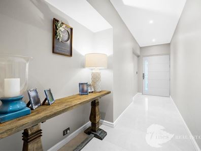 3 Aida Way, The Vines WA 6069