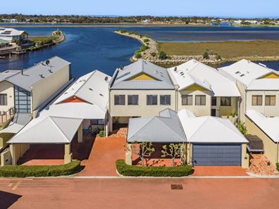 23/3 Piccolo Place, Halls Head WA 6210