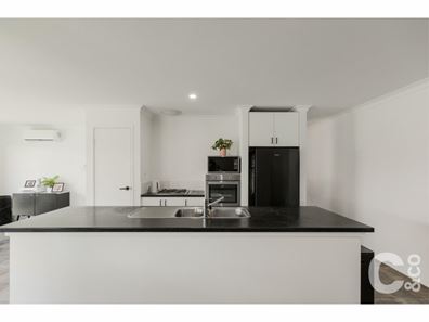4 Winchester Court, Wellard WA 6170