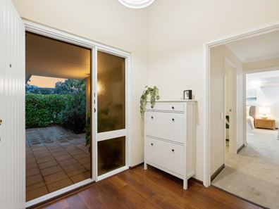 4 Silica Road, Carine WA 6020