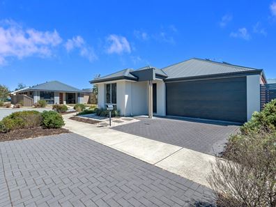 28 Lutea Loop, Hilbert WA 6112