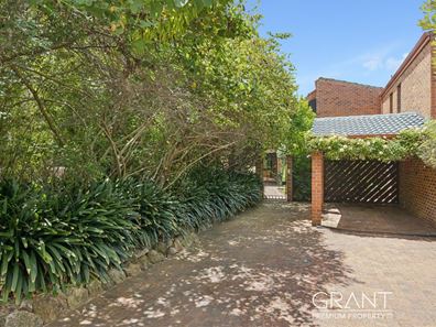 19A Springside Avenue, Mount Pleasant WA 6153