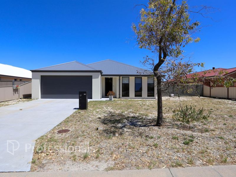 27 Hood Way, Castletown WA 6450