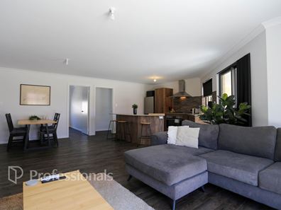 27 Hood Way, Castletown WA 6450