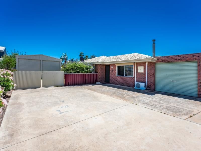 2/225 First Street, Wonthella