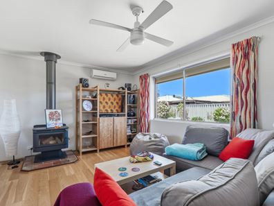 2/225 First Street, Wonthella WA 6530