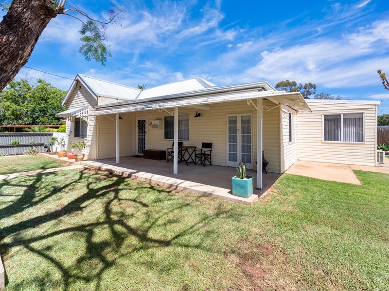 118 Hare Street, Lamington WA 6430