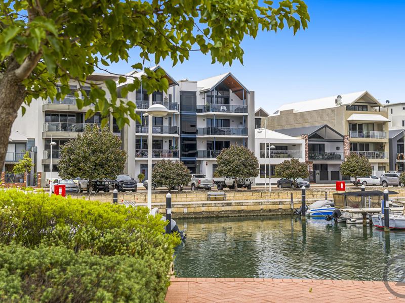 2/23 Galileo Loop, Mandurah WA 6210