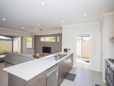 68D Bert St, Gosnells WA 6110