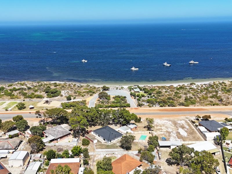 46 Thomas St, Leeman WA 6514