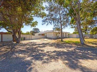 46 Thomas St, Leeman WA 6514