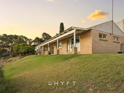 8 Hazel Avenue, Quinns Rocks WA 6030