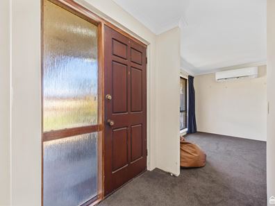 7 Galahad Place, Camillo WA 6111