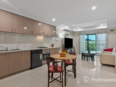 2/33 Ganfield Way, Balga WA 6061