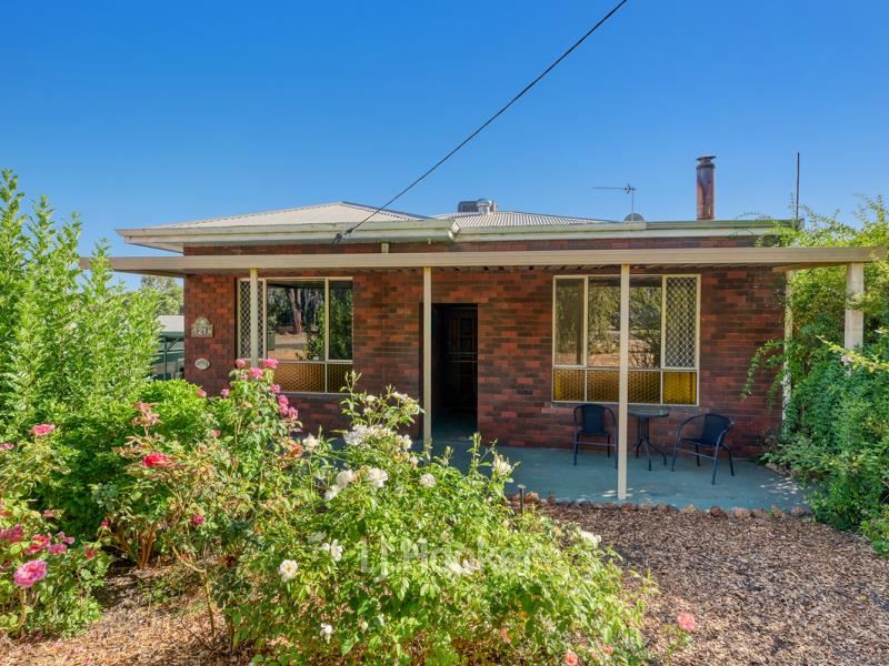 21 Bevan Way, Collie WA 6225