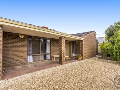 38 Agincourt Drive, Forrestfield WA 6058