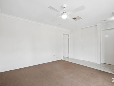 6 Dunham Retreat, Waikiki WA 6169