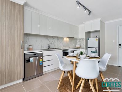 8/ 18 Westralia Gardens, Rockingham WA 6168
