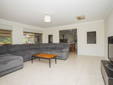 160 Cunningham Drive, Oakford WA 6121
