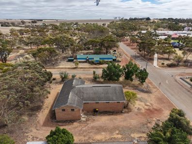 15 Cubbine Road, Quairading WA 6383