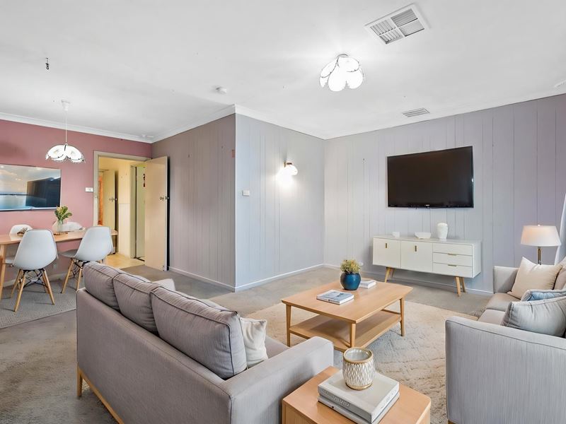 21 Letsom Way, Langford