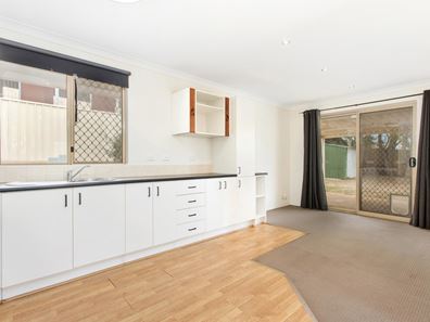 12 Welbourne Heights, Parmelia WA 6167