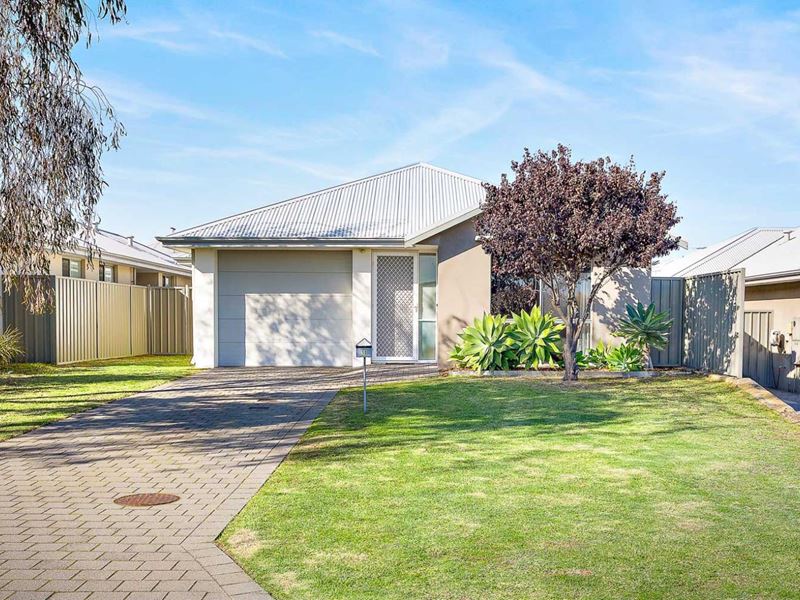 10 Leontes Way, Coolbellup WA 6163