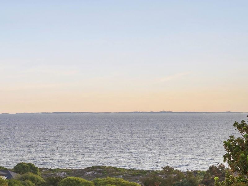 4 Dorking Road, City Beach WA 6015