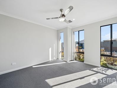 22 Foxtail Grove, Wandi WA 6167