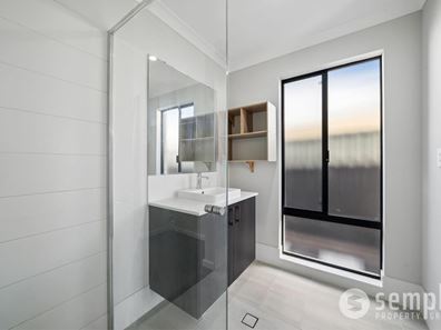 22 Foxtail Grove, Wandi WA 6167
