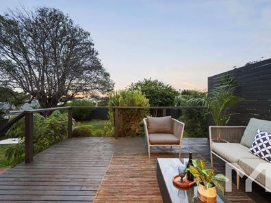 2 Scaddan Street, Wembley WA 6014