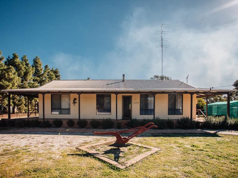 229 Avon Terrace, York WA 6302